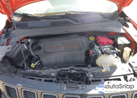 2019 Jeep Compass Trailhawk 4X4 z USA, uszkodzony, nr VIN 3C4NJDDB1KT793885